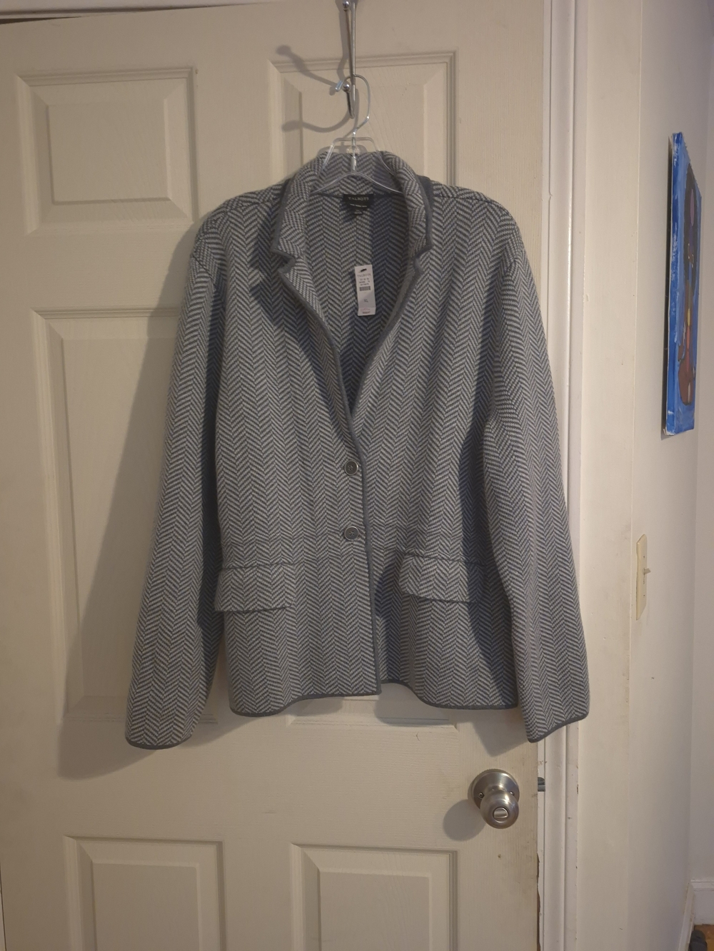 NWT Talbots XL Marino Wool Gray Herringbone Sweater With Flap Pockets.